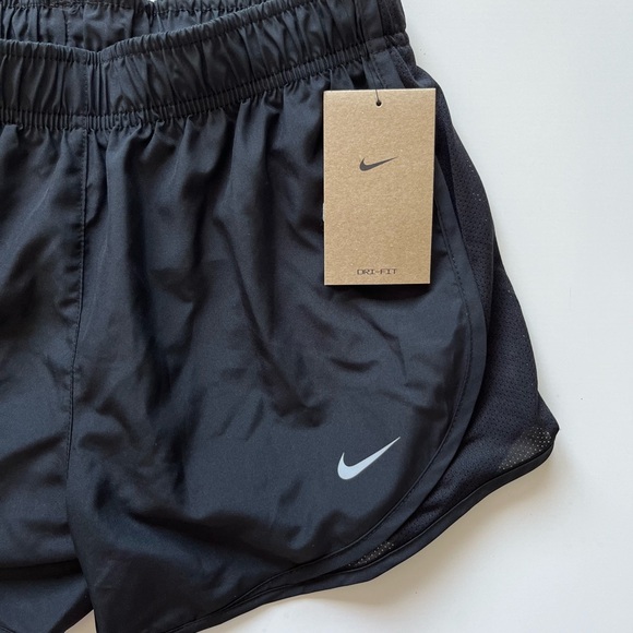 NWT Nike Women's Black Running Shorts - Picture 2 of 4